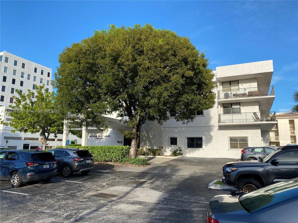 1900 Diana Dr 3d, Hallandale Beach