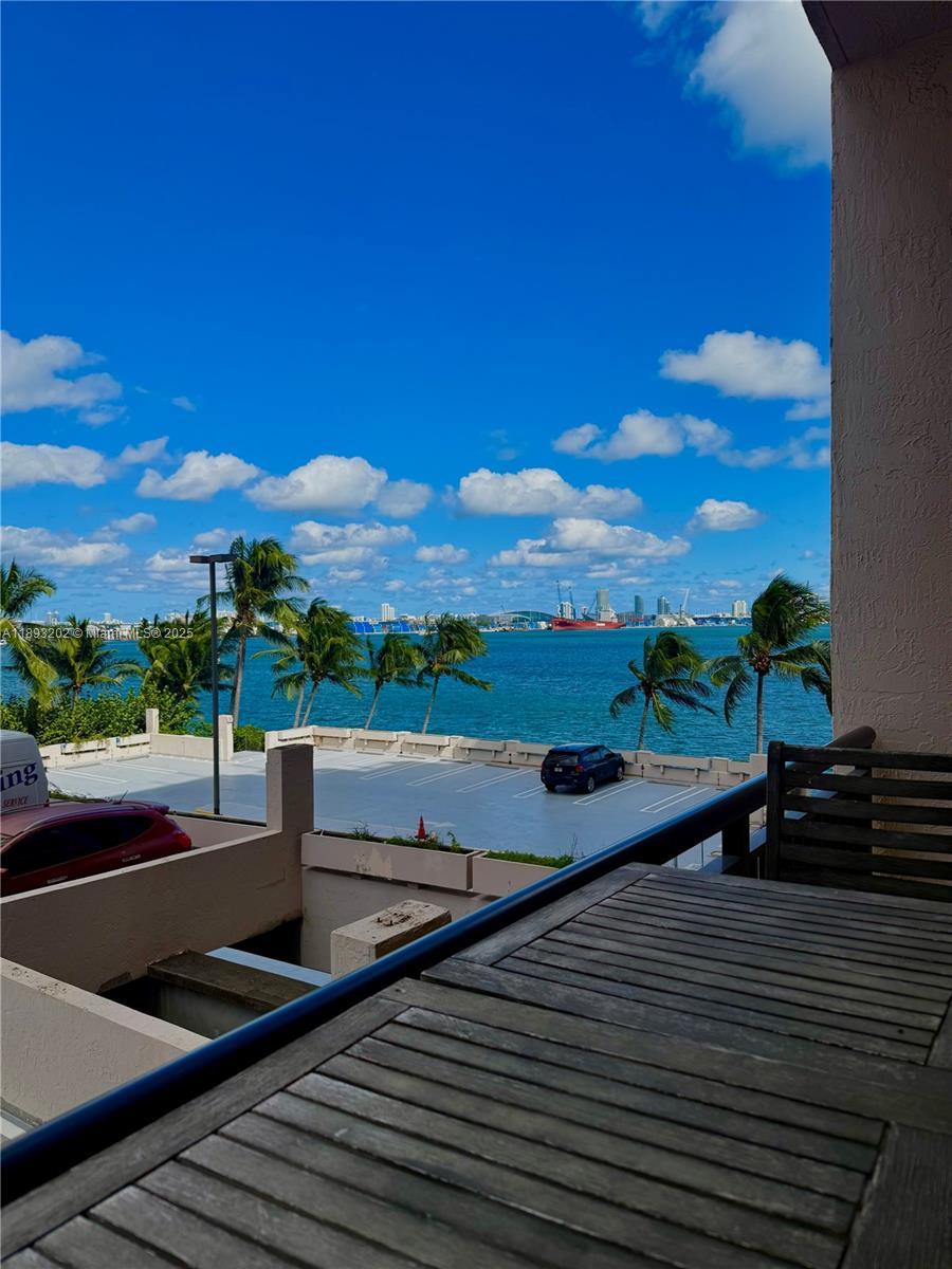 540 Brickell Key Dr 522, Miami