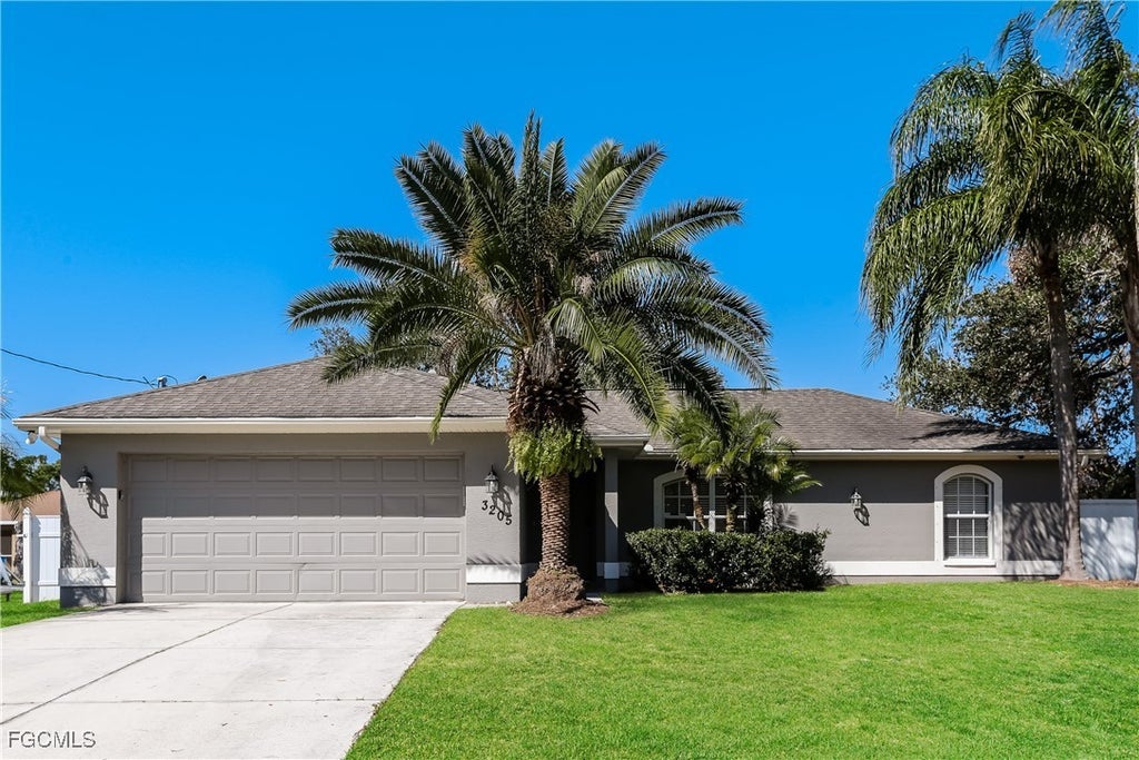 3205 Ginsa Ter, North Port