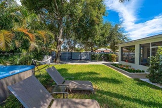 Photo of Listing #A11893298