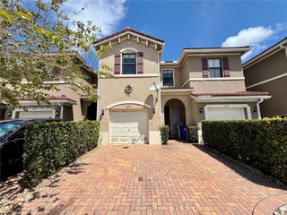 Photo of Listing #A11893307