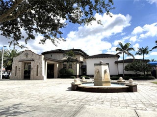 Photo of Listing #A11893507