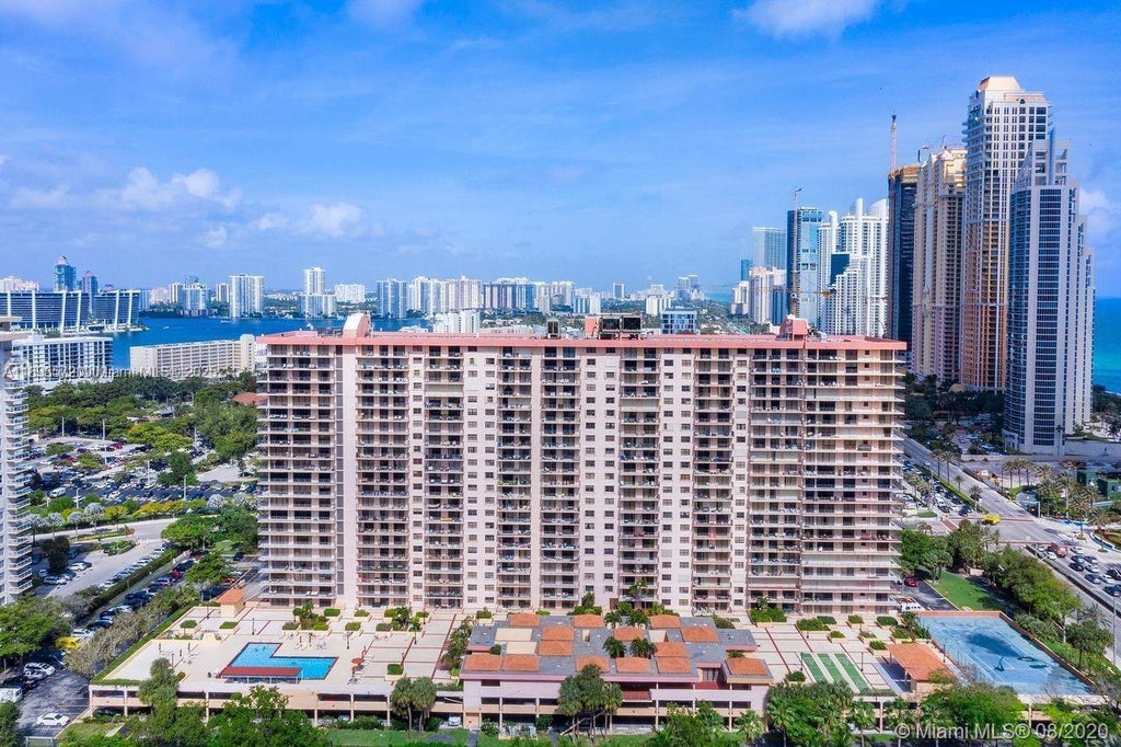 210 174th St 1103, Sunny Isles Beach