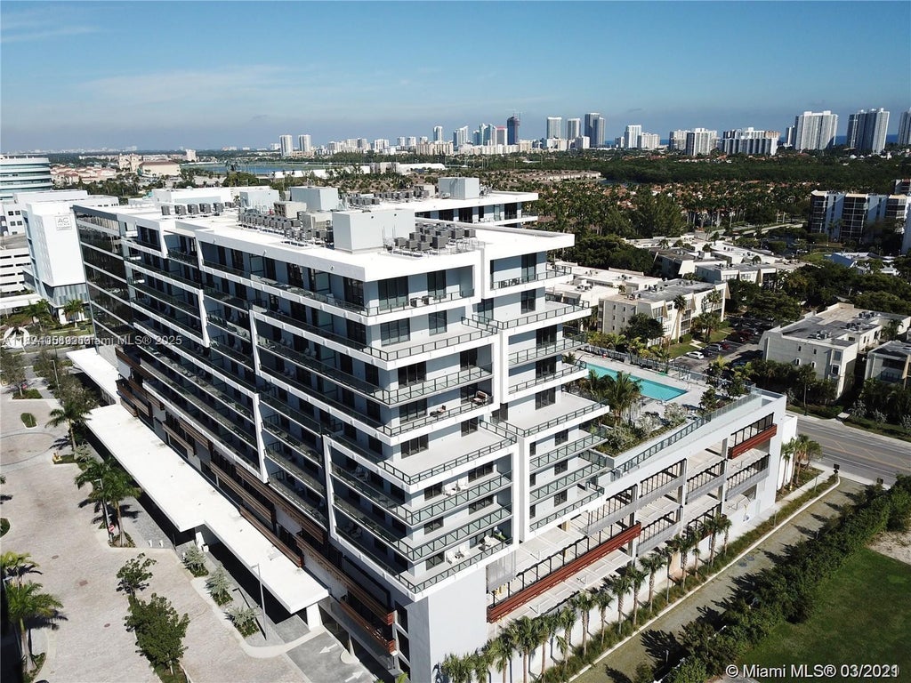 2960 Ne 207th St 609, Aventura