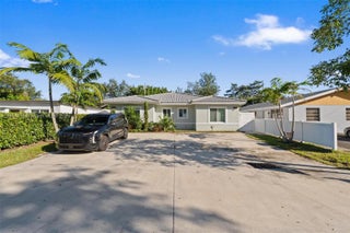 Photo of Listing #A11894059