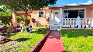 Photo of Listing #A11893924