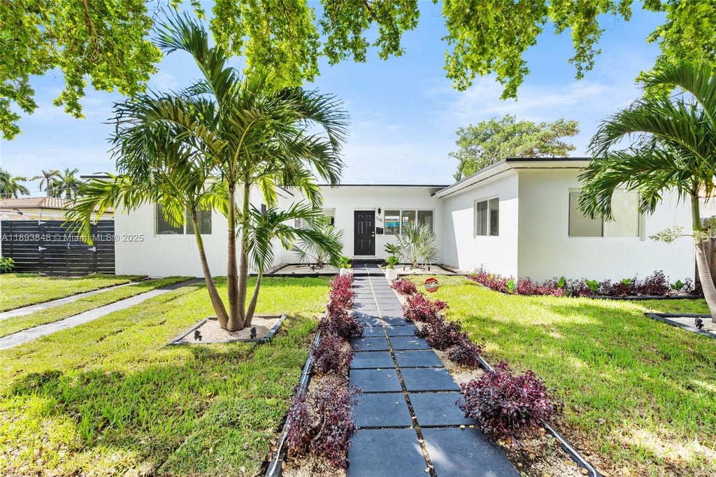 1581 Normandy Dr, Miami Beach