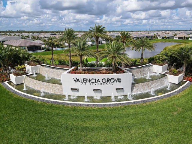 Photo of Listing #A11893917