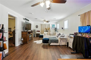 Photo of Listing #A11894009