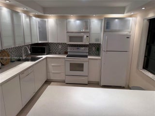 Photo of Listing #A11892395