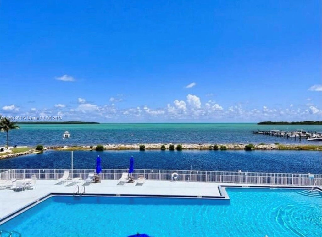 613 N Emerald Dr, Key Largo