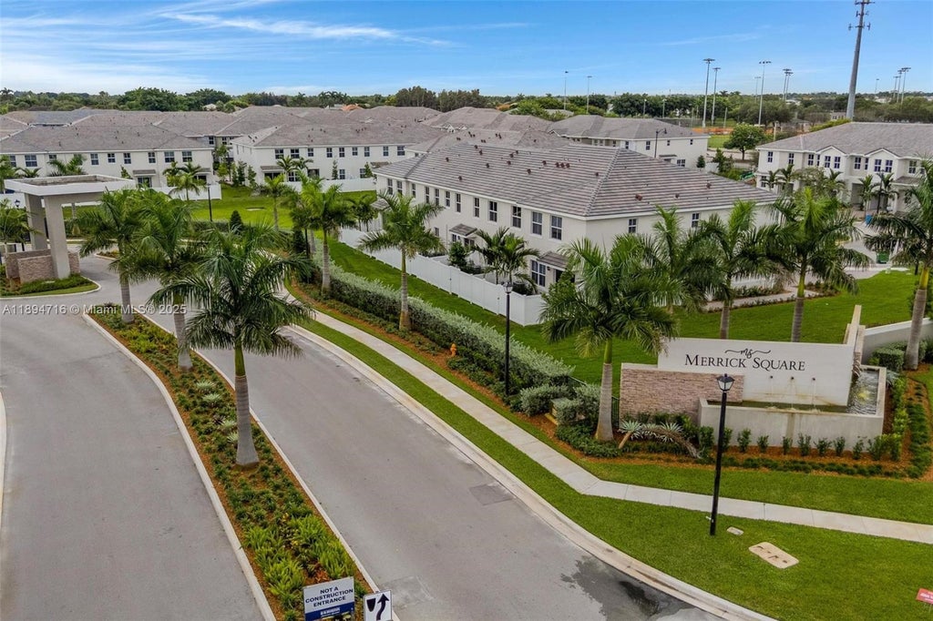 156 Sw 171st Ln 156, Pembroke Pines