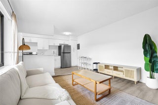 Photo of Listing #A11894720