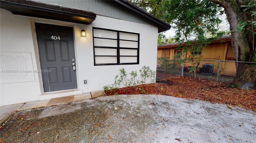 404 Nw 21st Ter, Fort Lauderdale