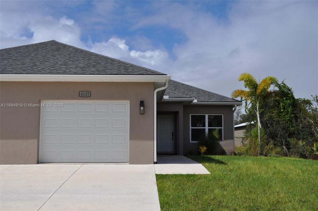 4123 Mandarin Rd 4123, Sebring