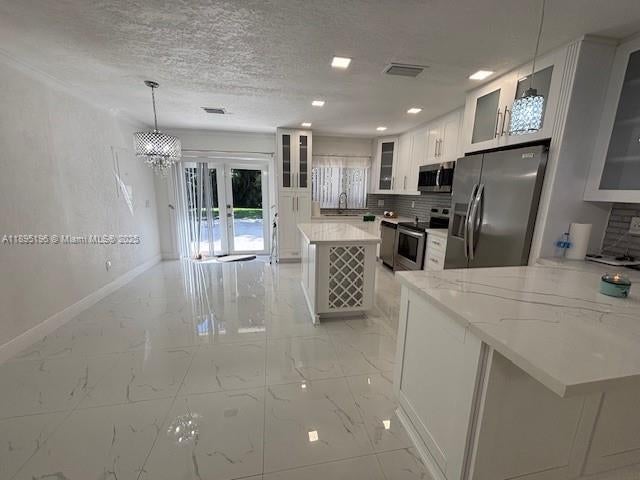 18908 Bobolink Dr, Hialeah