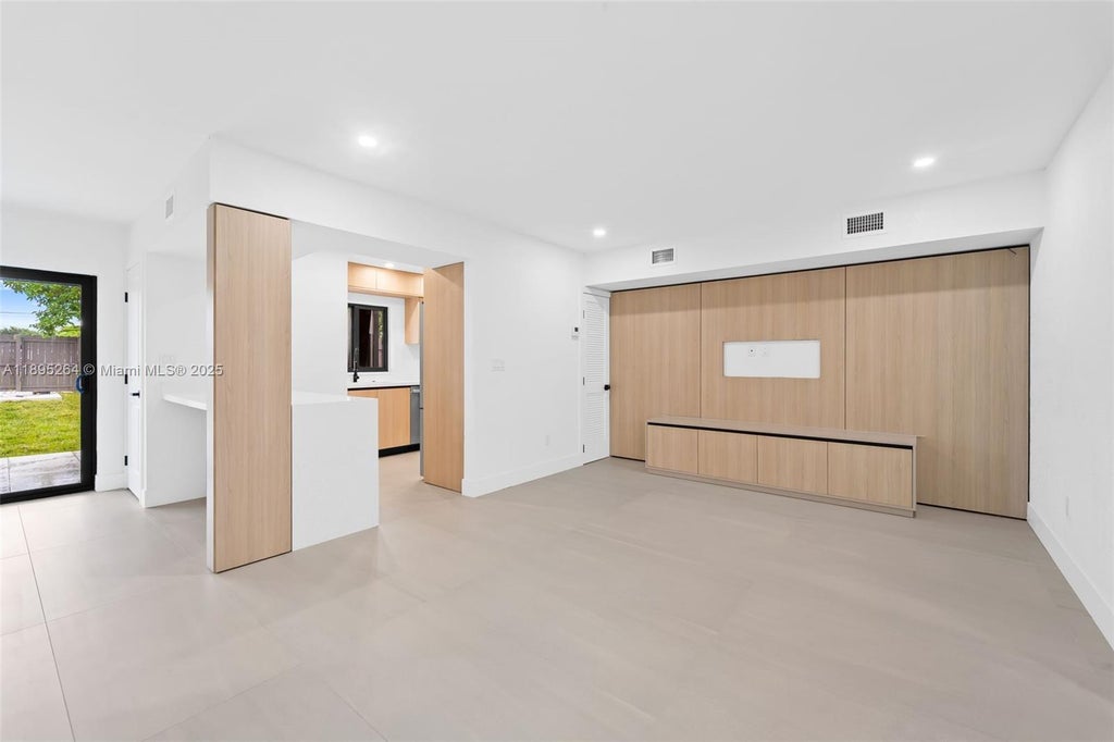 11089 Sw 69th Ter, Miami