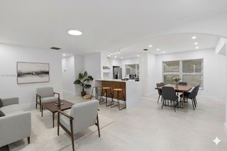 Photo of Listing #A11894860