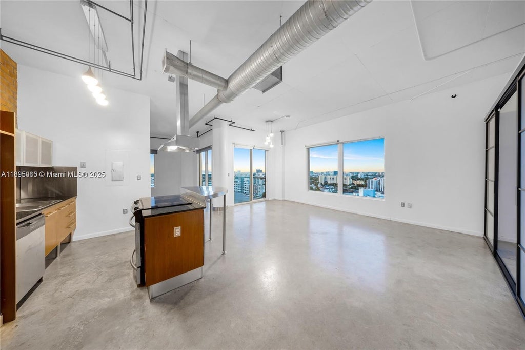 10 Sw South River Dr Phi15, Miami