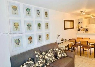 Photo of Listing #A11895637