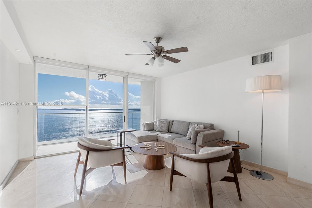 800 Claughton Island Dr 2203, Miami