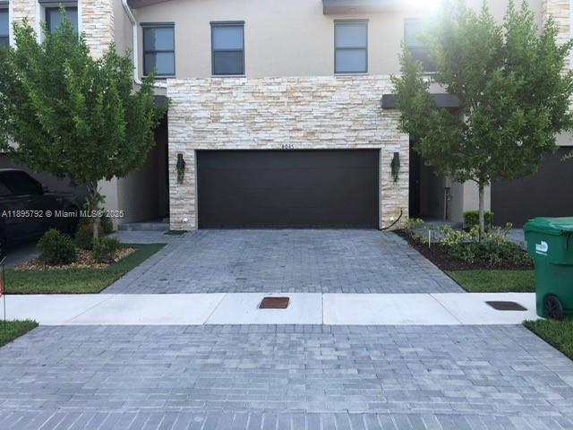 8045 Nw 105th Ct, Doral