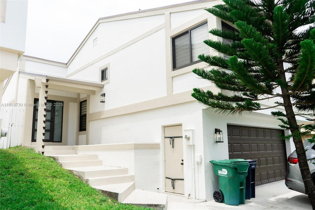 21900 Sw 100th Pl, Cutler Bay