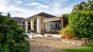 Photo of Listing #A11895888