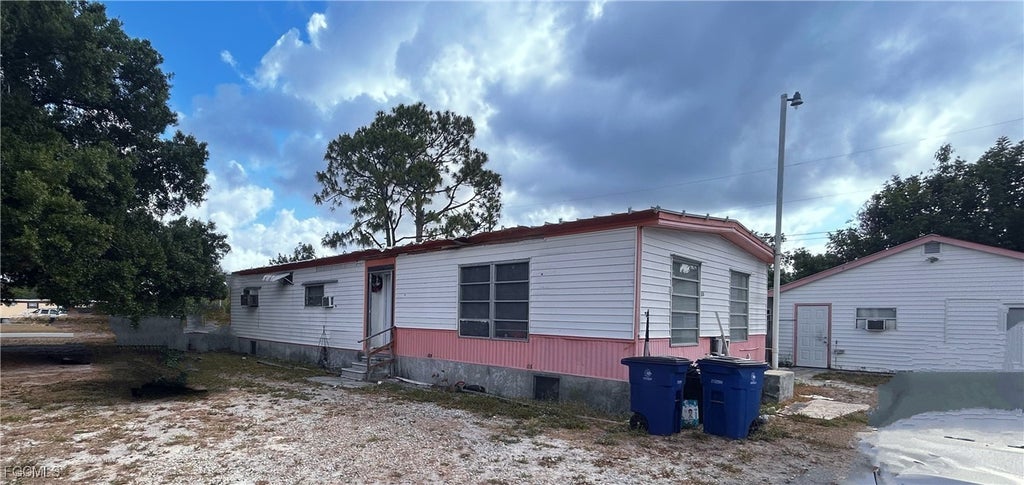 8281 Sevigny Dr, North Fort Myers