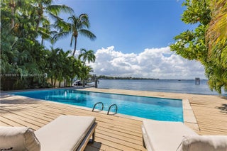 Photo of Listing #A11896199