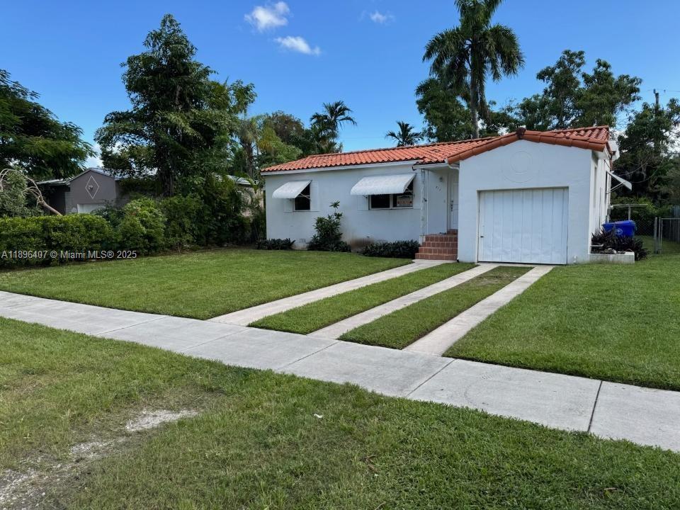 3670 Sw 20th St 3670, Miami