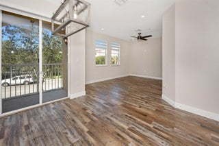 Photo of Listing #A11896344