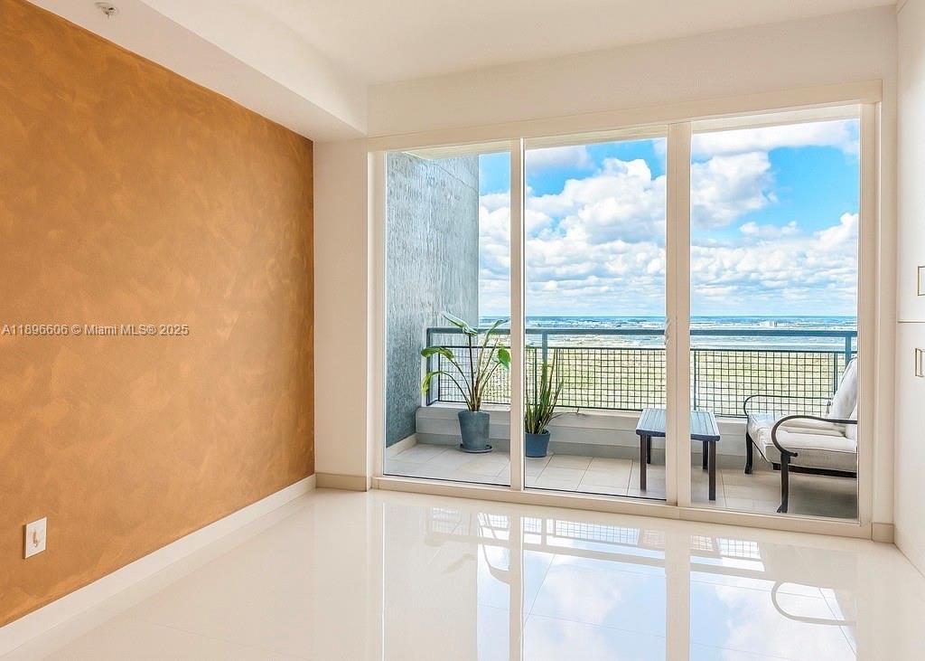 60 Sw 13th St 3418, Miami