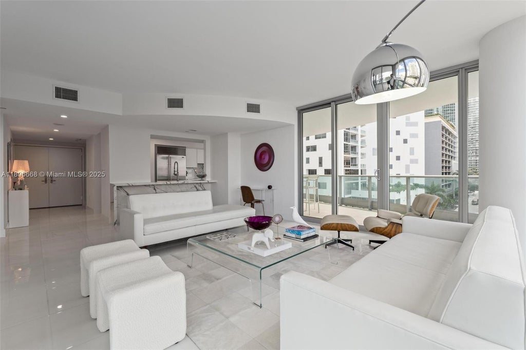 1331 Brickell Bay Dr 502, Miami