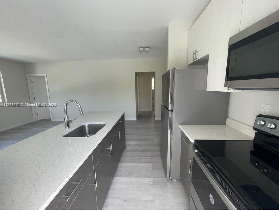 1525 Michigan Ave 1, Miami Beach