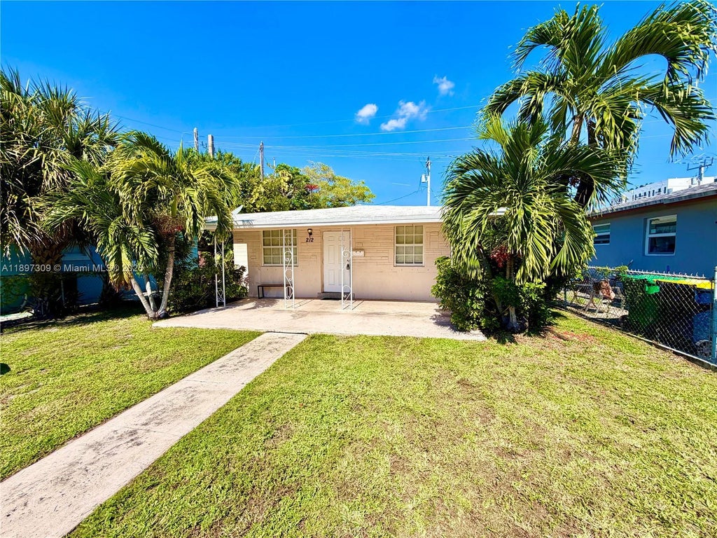 212 Sw 2nd Ter 2, Dania Beach