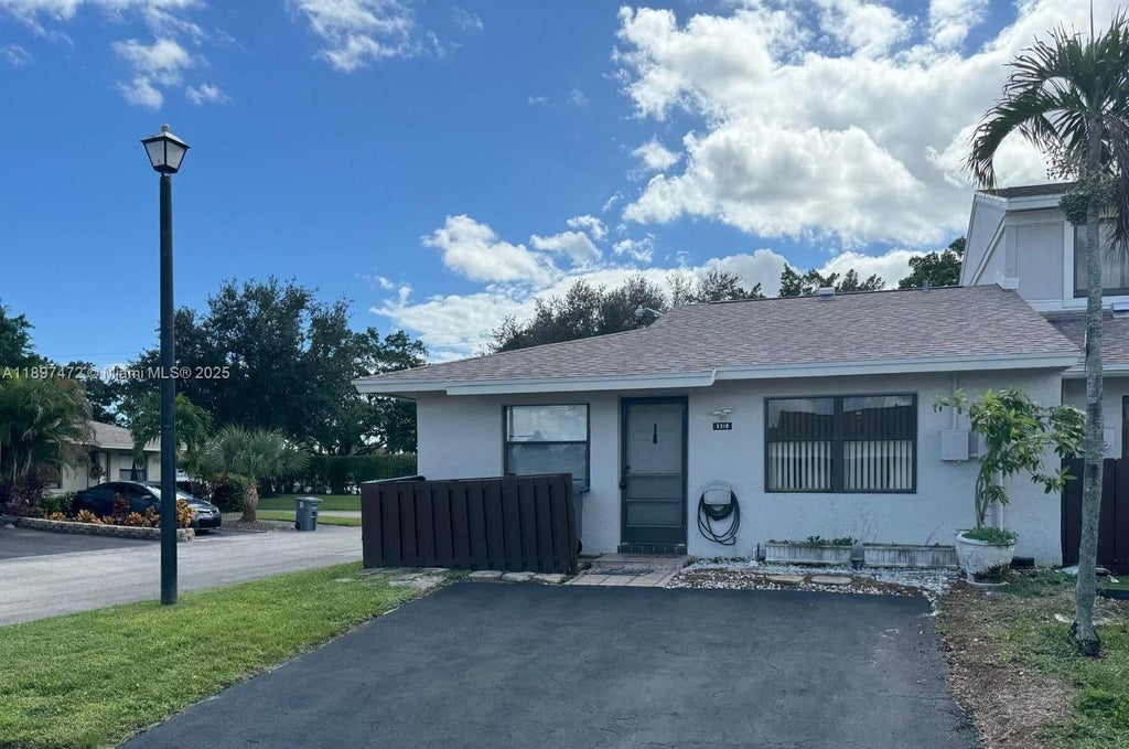 5318 N Tennis Ln 5318, Delray Beach