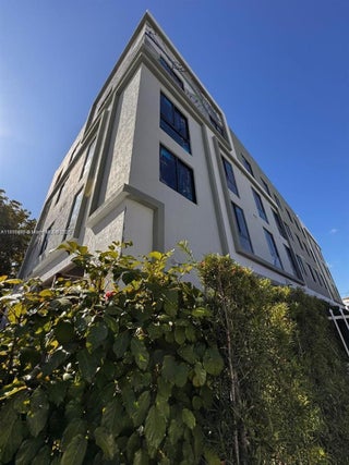 Photo of Listing #A11897679