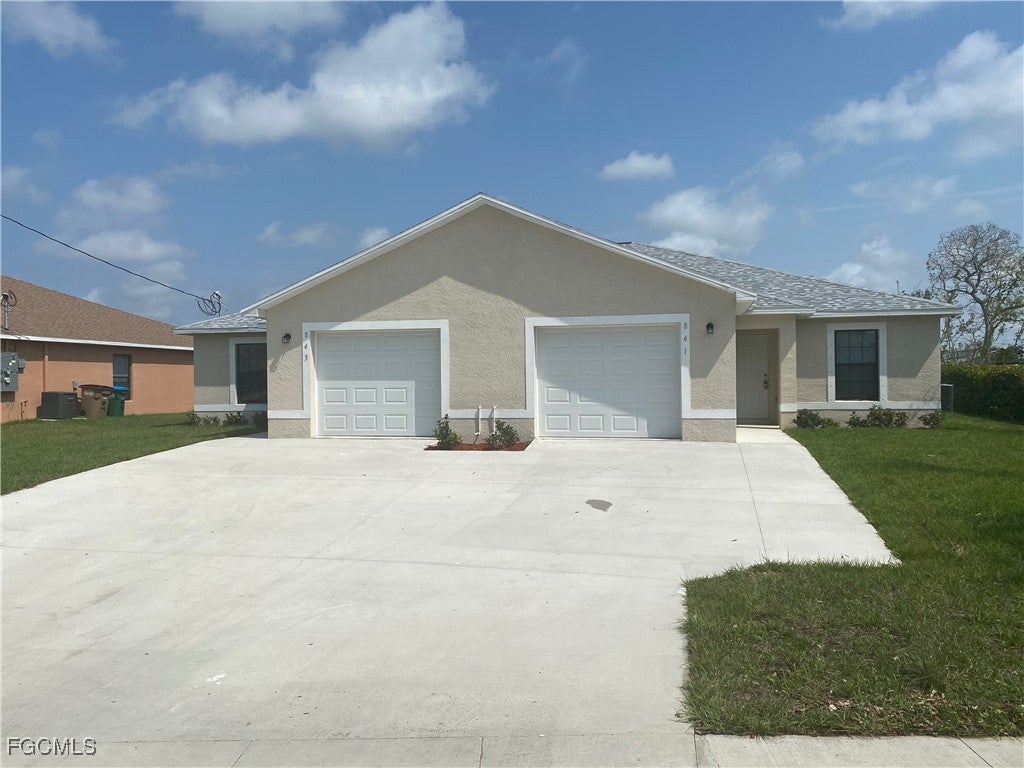 843 Mohawk Pkwy, Cape Coral