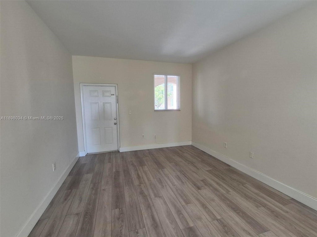17820 Nw 73rd Ave 201-1, Hialeah