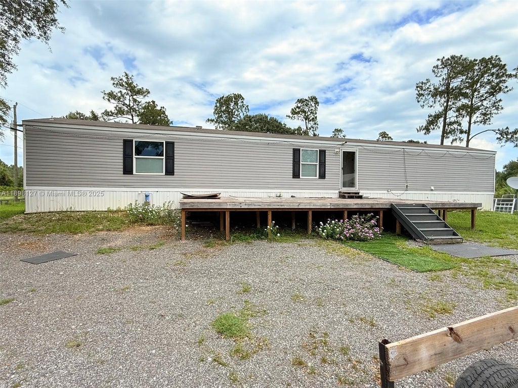 751 Appaloosa Ave 751, Clewiston