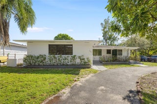 Photo of Listing #A11898003