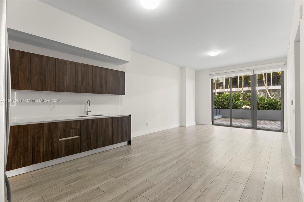 2960 Ne 207th St 508, Aventura