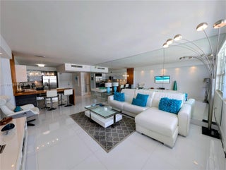 Photo of Listing #A11898598