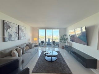 Photo of Listing #A11898660