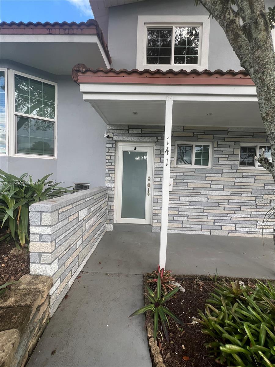 141 Nw 72nd Way 1, Pembroke Pines