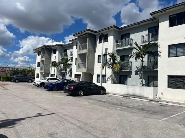 885 E 1st Ave 307, Hialeah
