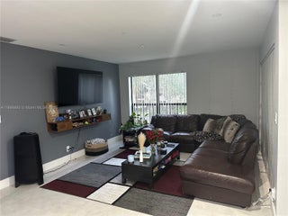 Photo of Listing #A11898893