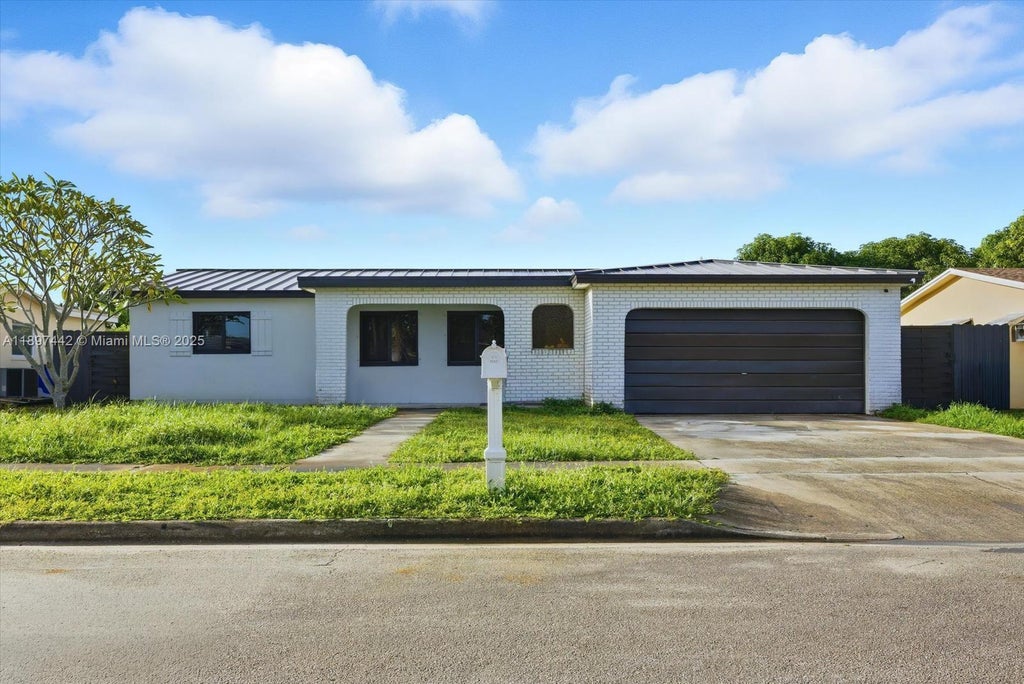 6948 Nw 8th Ct, Margate