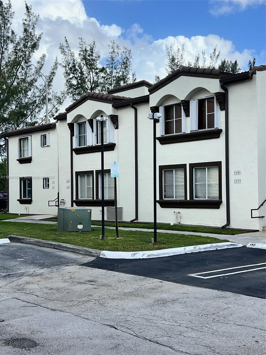 1185 Nw 125th Pl 102, Miami